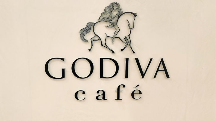 【最高の椅子とマリトッツォを堪能】エキュート大宮内「GODIVA café Omiya（ゴディバカフェ大宮）」レポート